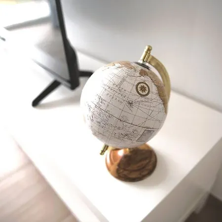 Beautiful Stylish 2br In Kirchberg Lejlighed