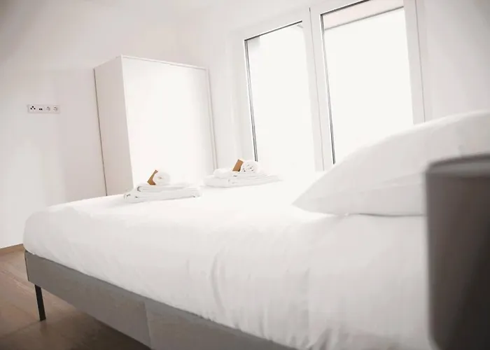 Lejlighed Beautiful Stylish 2br In Kirchberg Luxembourg By