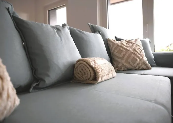 Beautiful Stylish 2br In Kirchberg