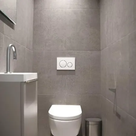 Beautiful Stylish 2br In Kirchberg Διαμέρισμα *