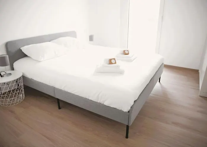 Beautiful Stylish 2br In Kirchberg * לוקסמבורג