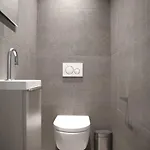 Beautiful Stylish 2br In Kirchberg アパート *