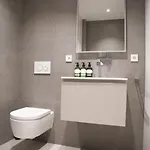 Beautiful Stylish 2br In Kirchberg アパート