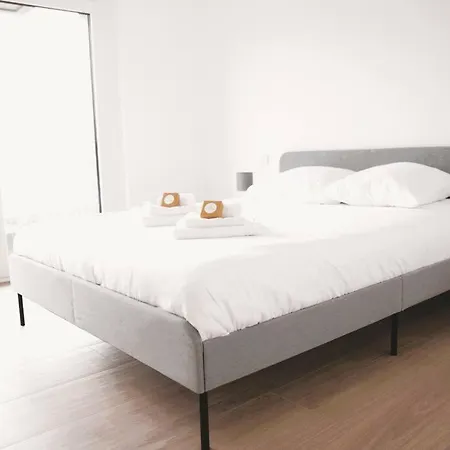 Lägenhet Beautiful Stylish 2br In Kirchberg